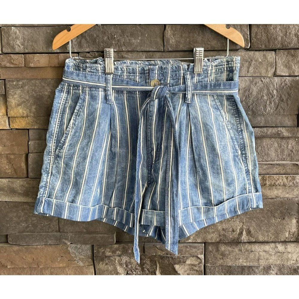 American‎ Eagle High Waisted Paper Bag Style Shorts Chambray Stripes Size 4